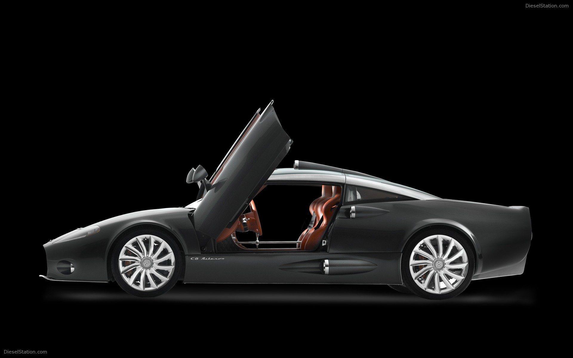 Spyker C8 Aileron